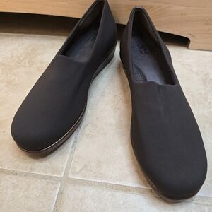 New SAS Bliss Slip On Tripad Comfort Loafer Brown Wedge Heeled Footbed  Shoes 8M